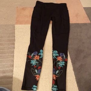 Carrie Underwood leggings